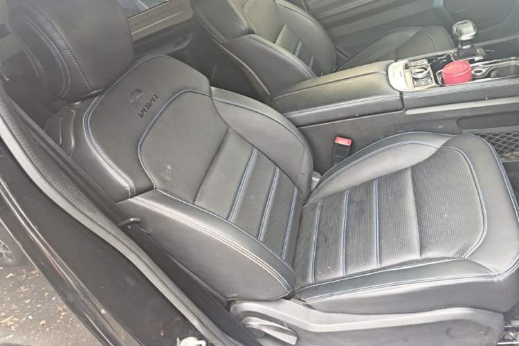 Used BAIC Off-Road BJ40 2020 2.0T Automatic Four-Wheel Drive Tribute Edition 2020 Xieke Version Right Front Seat