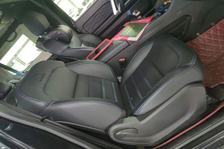 Used BAIC Off-Road BJ40 2020 2.0T Automatic Four-Wheel Drive Tribute Edition 2020 Xieke Version Right Front Seat