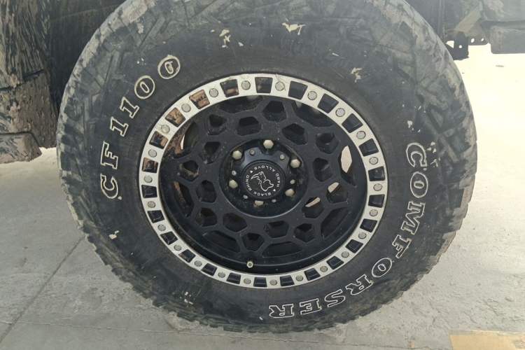 Used BAIC Off-Road BJ40 2020 2.0T Automatic Four-Wheel Drive Urban Hunter Edition Chivalrous Type Right Front Wheel Hub
