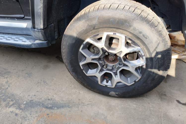 Used BAIC Off-Road BJ40 2020 2.0T Automatic Four-Wheel Drive Tribute Edition 2020 Xieke Version Right Front Wheel Hub