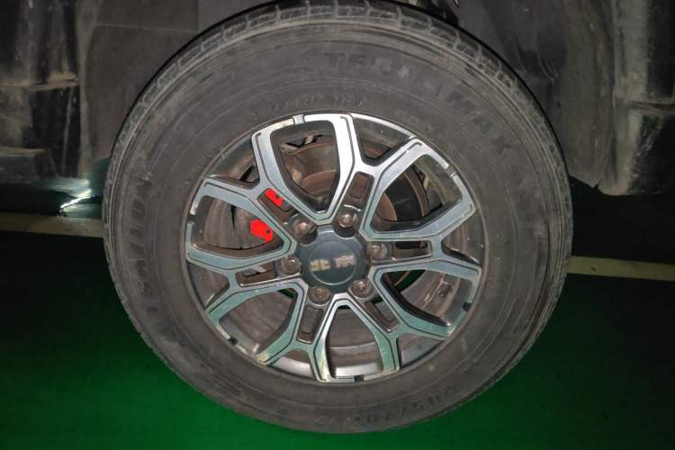 Used BAIC Off-Road BJ40 2020 2.0T Automatic Four-Wheel Drive Urban Hunter Edition Prestige Version Right Front Wheel Hub