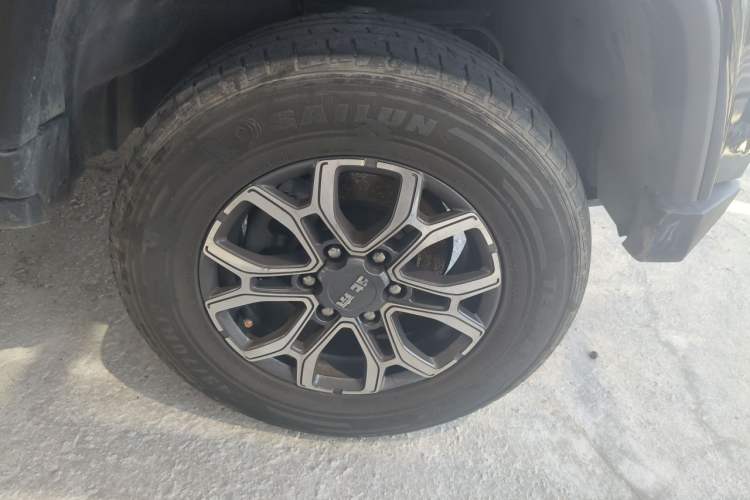 Used BAIC Off-Road BJ40 2020 2.0T Automatic Four-Wheel Drive Urban Hunter Edition Chivalrous Type Right Front Wheel Hub