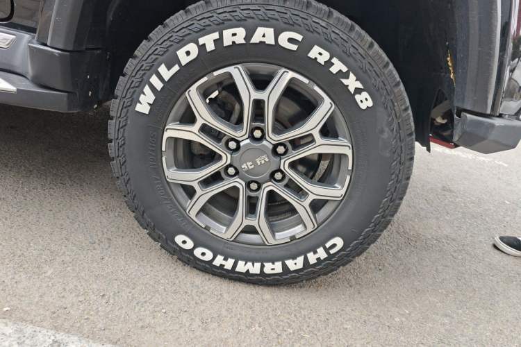 Used BAIC Off-Road BJ40 2020 2.0T Automatic Four-Wheel Drive Tribute Edition 2020 Xieke Version Right Front Wheel Hub