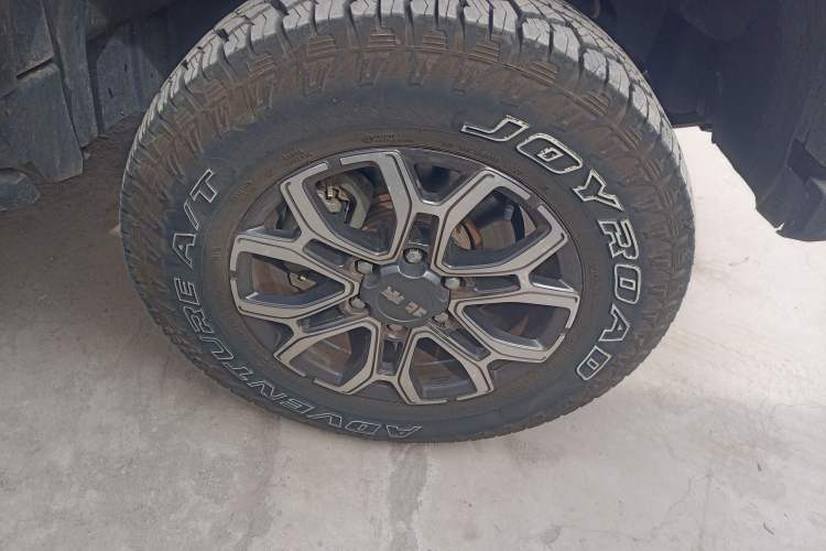 Used BAIC Off-Road BJ40 2020 2.0T Automatic Four-Wheel Drive Urban Hunter Edition Chivalrous Type Right Front Wheel Hub