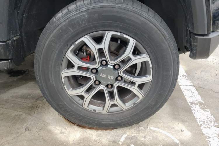 Used BAIC Off-Road BJ40 2020 2.0T Automatic Four-Wheel Drive Urban Hunter Edition Prestige Version Right Front Wheel Hub