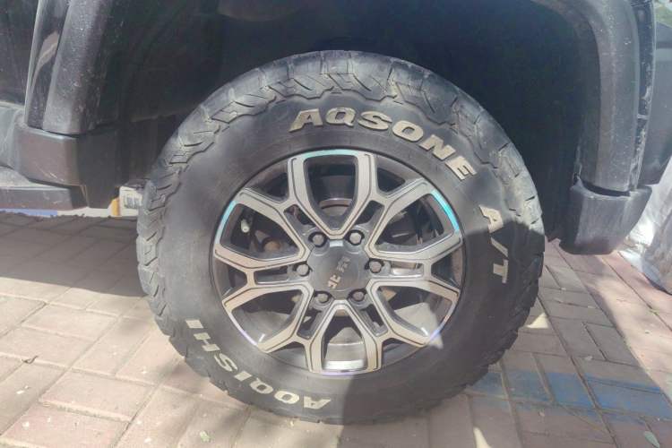 Used BAIC Off-Road BJ40 2020 2.0T Automatic Four-Wheel Drive Urban Hunter Edition Chivalrous Type Right Front Wheel Hub