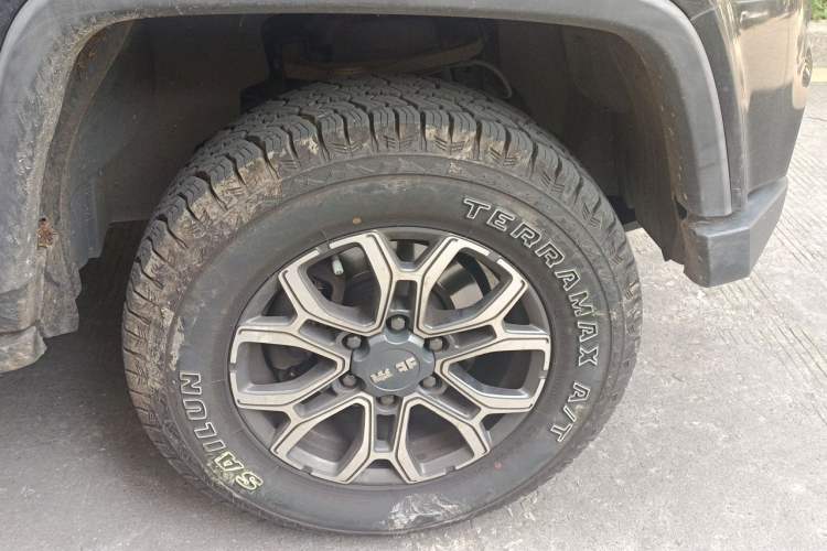 Used BAIC Off-Road BJ40 2020 2.0T Automatic Four-Wheel Drive Urban Hunter Edition Chivalrous Type Right Front Wheel Hub
