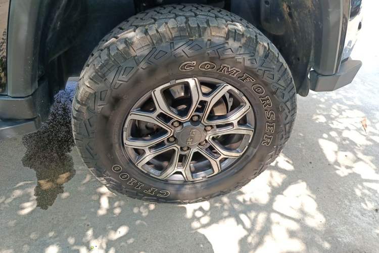 Used BAIC Off-Road BJ40 2020 2.0T Automatic Four-Wheel Drive Urban Hunter Edition Chivalrous Type Right Front Wheel Hub