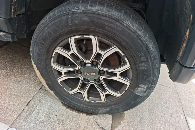 Used BAIC Off-Road BJ40 2020 2.0T Automatic Four-Wheel Drive Urban Hunter Edition Chivalrous Type Right Front Wheel Hub