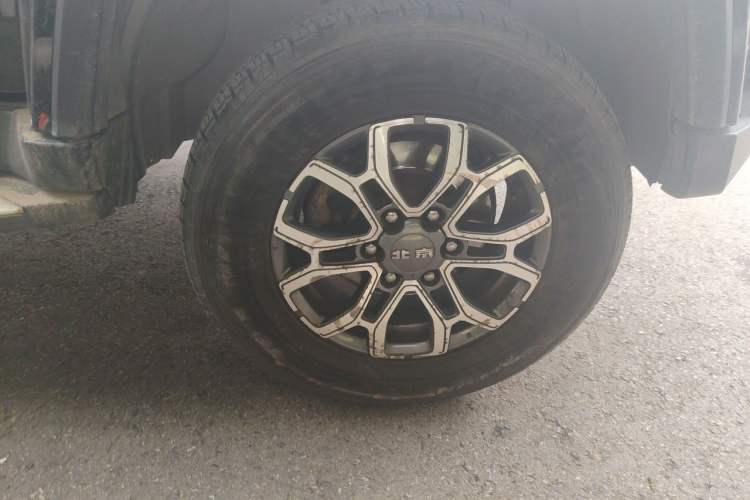 Used BAIC Off-Road BJ40 2020 2.0T Automatic Four-Wheel Drive Urban Hunter Edition Chivalrous Type Right Front Wheel Hub