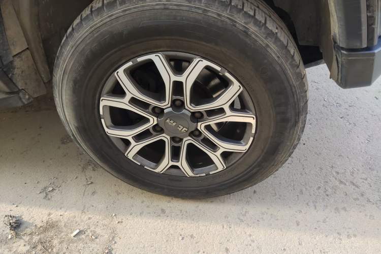 Used BAIC Off-Road BJ40 2020 2.0T Automatic Four-Wheel Drive Urban Hunter Edition Chivalrous Type Right Front Wheel Hub
