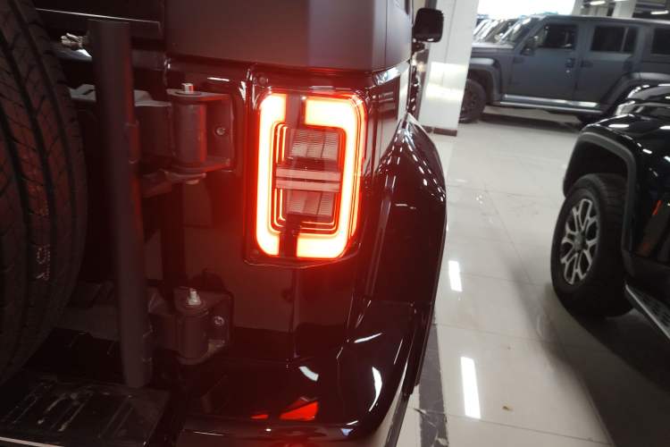 Used BAIC Off-Road BJ40 2020 2.0T Automatic Four-Wheel Drive Urban Hunter Edition Chivalrous Type Right Rear Taillight
