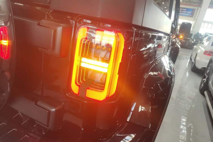Used BAIC Off-Road BJ40 2020 2.0T Automatic Four-Wheel Drive Urban Hunter Edition Chivalrous Type Right Rear Taillight