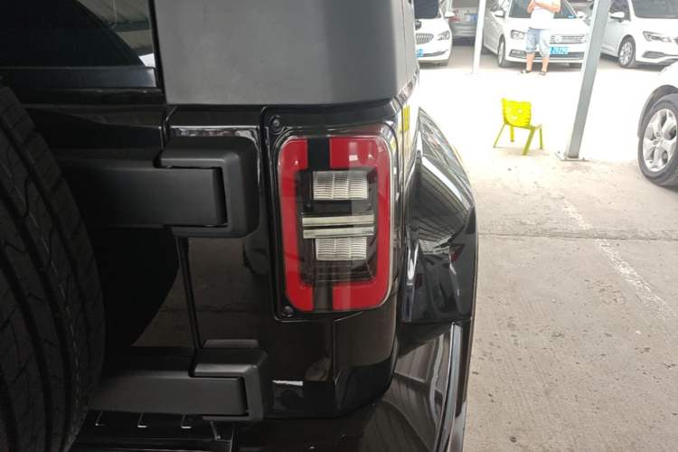 Used BAIC Off-Road BJ40 2020 2.0T Automatic Four-Wheel Drive Urban Hunter Edition Chivalrous Type Right Rear Taillight