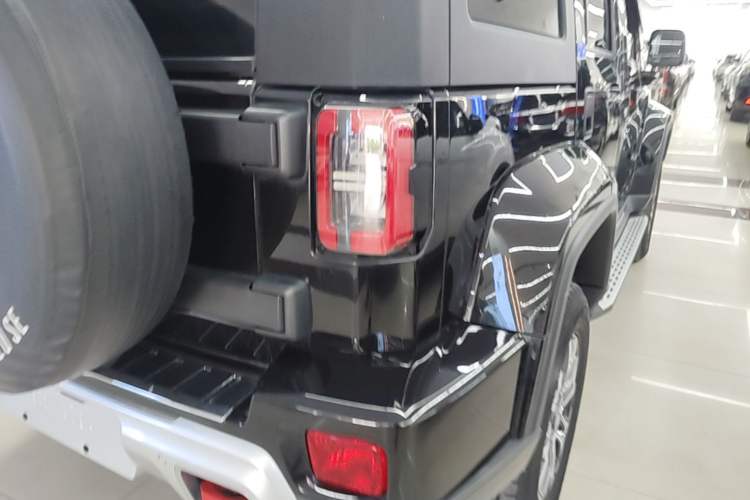 Used BAIC Off-Road BJ40 2020 2.0T Automatic Four-Wheel Drive Urban Hunter Edition Chivalrous Type Right Rear Taillight