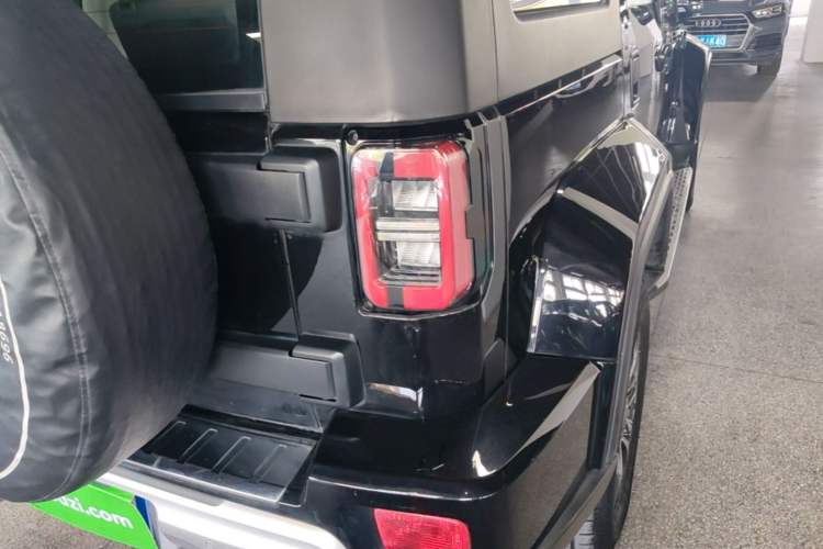 Used BAIC Off-Road BJ40 2020 2.0T Automatic Two-Wheel Drive Urban Hunter Edition Chivalrous Type Right Rear Taillight