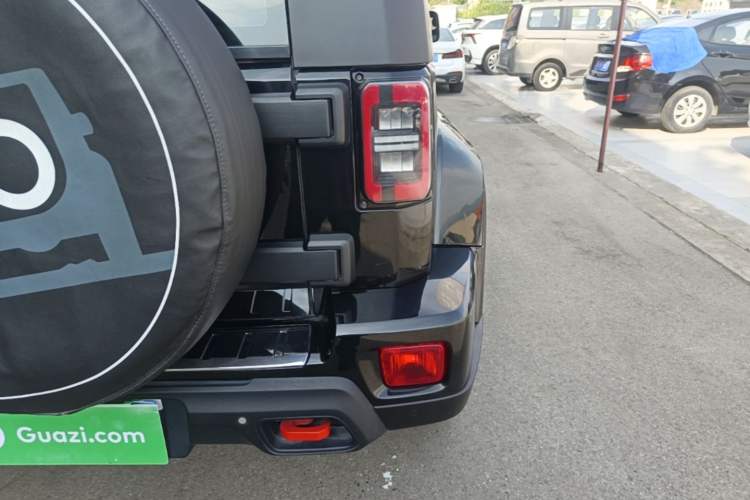 Used BAIC Off-Road BJ40 2020 2.0T Automatic Four-Wheel Drive Urban Hunter Edition Chivalrous Type Right Rear Taillight