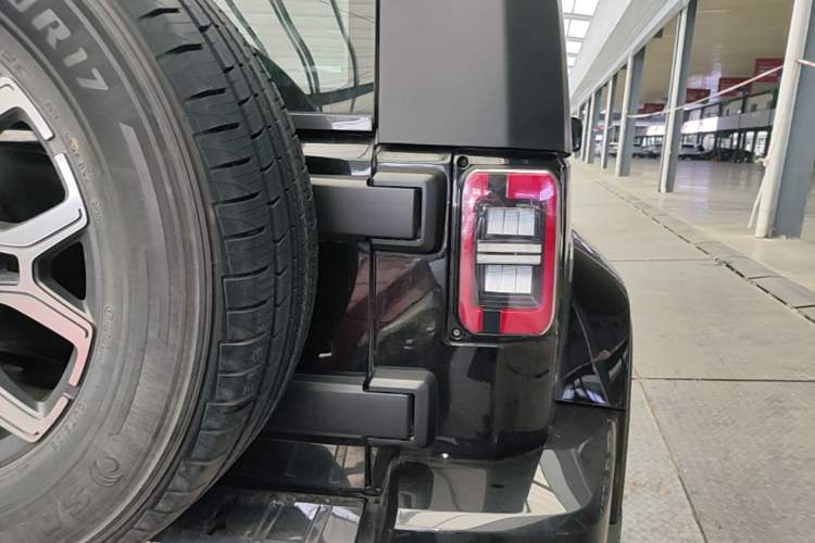 Used BAIC Off-Road BJ40 2020 2.0T Automatic Four-Wheel Drive Urban Hunter Edition Chivalrous Type Right Rear Taillight