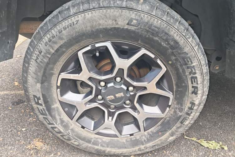 Used BAIC Off-Road BJ40 2020 2.0T Automatic Four-Wheel Drive Tribute Edition 2020 Xieke Version Right Rear Wheel Hub