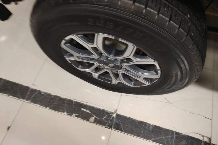 Used BAIC Off-Road BJ40 2020 2.0T Automatic Four-Wheel Drive Urban Hunter Edition Chivalrous Type Right Rear Wheel Hub