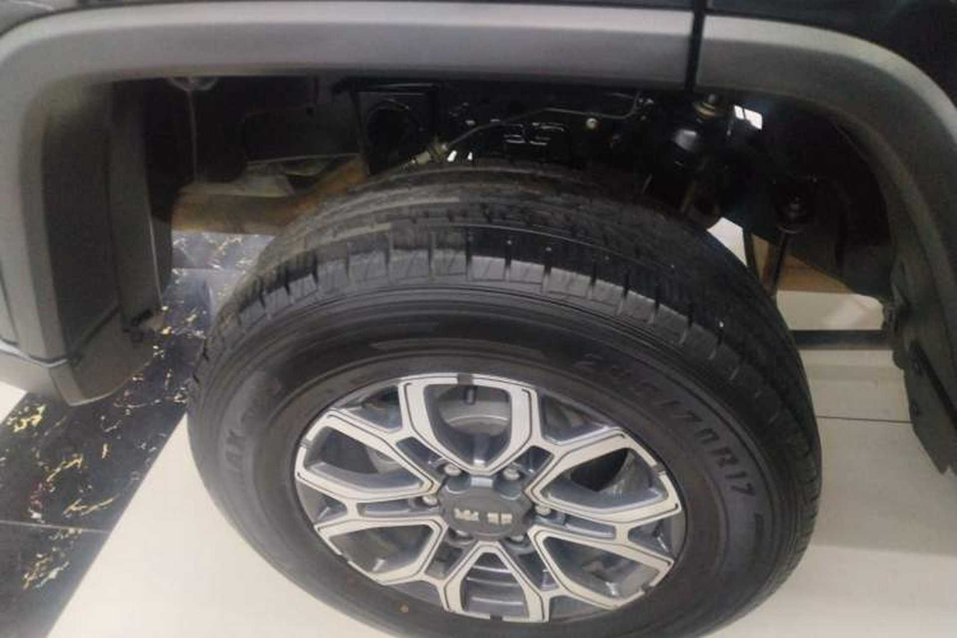 Used BAIC Off-Road BJ40 2020 2.0T Automatic Four-Wheel Drive Urban Hunter Edition Chivalrous Type Right Rear Wheel Hub