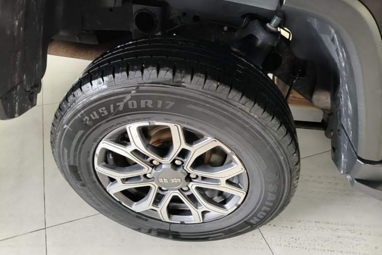 Used BAIC Off-Road BJ40 2020 2.0T Automatic Four-Wheel Drive Urban Hunter Edition Chivalrous Type Right Rear Wheel Hub