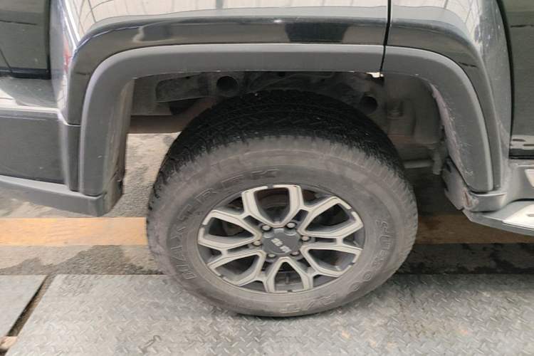 Used BAIC Off-Road BJ40 2020 2.0T Automatic Four-Wheel Drive Urban Hunter Edition Chivalrous Type Right Rear Wheel Hub