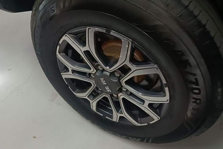 Used BAIC Off-Road BJ40 2020 2.0T Automatic Four-Wheel Drive Urban Hunter Edition Chivalrous Type Right Rear Wheel Hub