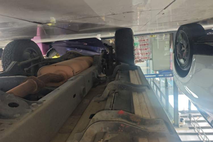 Used BAIC Off-Road BJ40 2020 2.0T Automatic Two-Wheel Drive Urban Hunter Edition Pioneer Version Right Side Sill