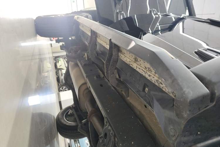 Used BAIC Off-Road BJ40 2020 2.0T Automatic Four-Wheel Drive Urban Hunter Edition Chivalrous Type Right Side Sill