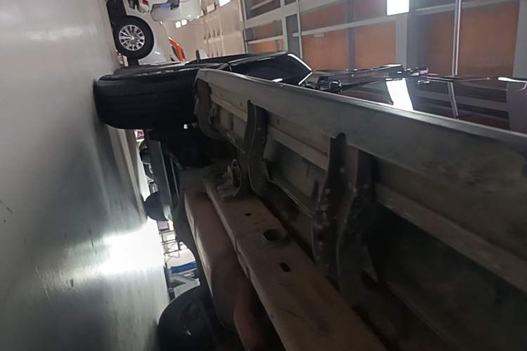 Used BAIC Off-Road BJ40 2020 2.0T Automatic Four-Wheel Drive Urban Hunter Edition Chivalrous Type Right Side Sill