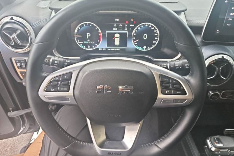 Used BAIC Off-Road BJ40 2020 2.0T Automatic Four-Wheel Drive Tribute Edition 2020 Xieke Version Steering Wheel