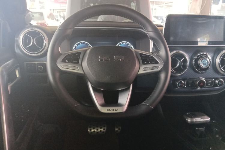 Used BAIC Off-Road BJ40 2020 2.0T Automatic Four-Wheel Drive Urban Hunter Edition Chivalrous Type Steering Wheel