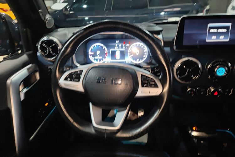 Used BAIC Off-Road BJ40 2020 2.0T Automatic Four-Wheel Drive Urban Hunter Edition Chivalrous Type Steering Wheel