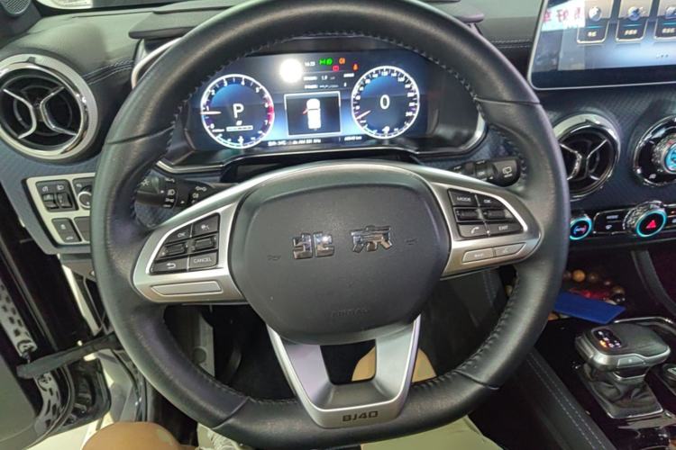 Used BAIC Off-Road BJ40 2020 2.0T Automatic Four-Wheel Drive Tribute Edition 2020 Xieke Version Steering Wheel
