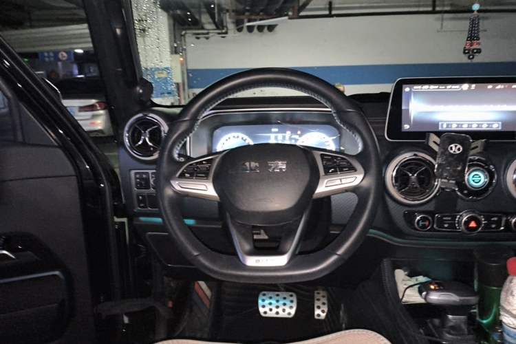 Used BAIC Off-Road BJ40 2020 2.0T Automatic Four-Wheel Drive Urban Hunter Edition Chivalrous Type Steering Wheel