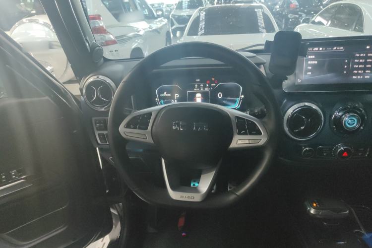 Used BAIC Off-Road BJ40 2020 2.0T Automatic Four-Wheel Drive Urban Hunter Edition Chivalrous Type Steering Wheel