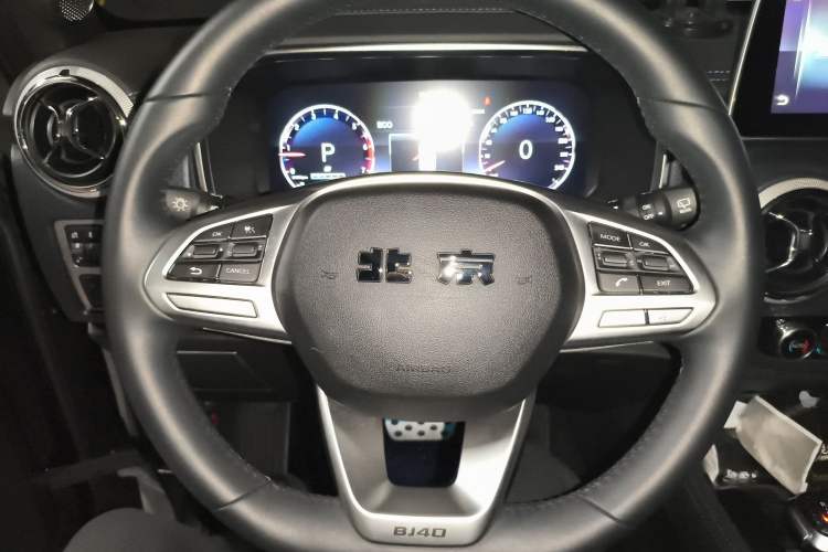 Used BAIC Off-Road BJ40 2020 2.0T Automatic Four-Wheel Drive Tribute Edition 2020 Xieke Version Steering Wheel