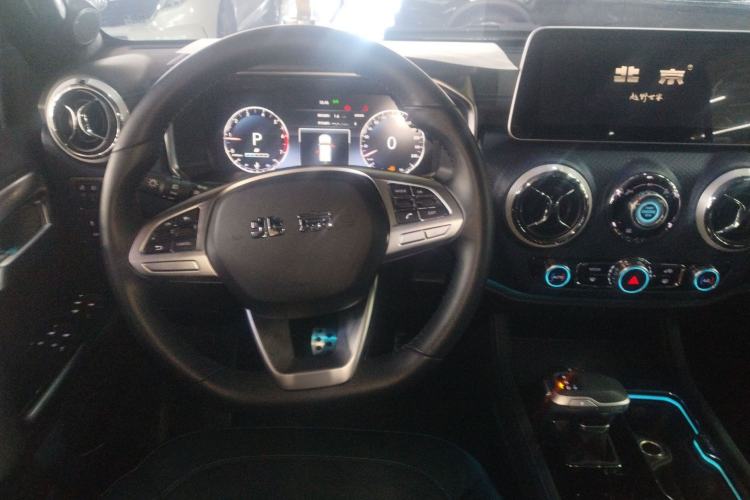 Used BAIC Off-Road BJ40 2020 2.0T Automatic Four-Wheel Drive Urban Hunter Edition Chivalrous Type Steering Wheel