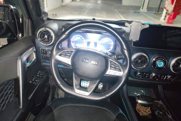 Used BAIC Off-Road BJ40 2020 2.0T Automatic Four-Wheel Drive Urban Hunter Edition Chivalrous Type Steering Wheel