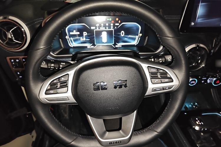 Used BAIC Off-Road BJ40 2020 2.0T Automatic Four-Wheel Drive Urban Hunter Edition Chivalrous Type Steering Wheel