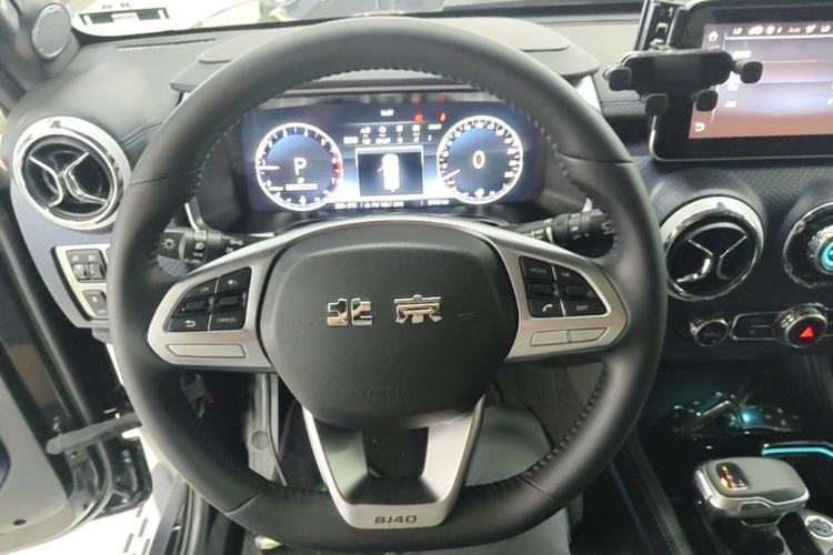 Used BAIC Off-Road BJ40 2020 2.0T Automatic Four-Wheel Drive Urban Hunter Edition Chivalrous Type Steering Wheel