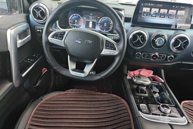 Used BAIC Off-Road BJ40 2020 2.0T Automatic Four-Wheel Drive Urban Hunter Edition Chivalrous Type Steering Wheel