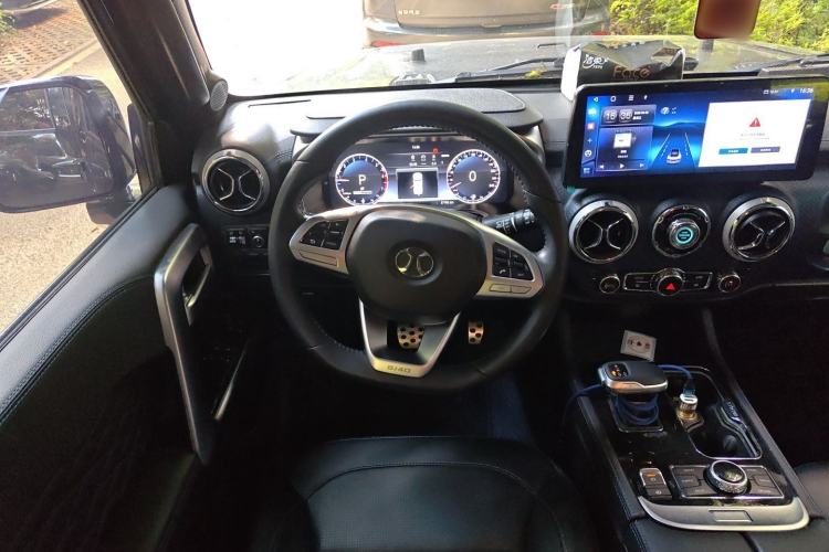 Used BAIC Off-Road BJ40 2020 2.0T Automatic Four-Wheel Drive Urban Hunter Edition Chivalrous Type Steering Wheel