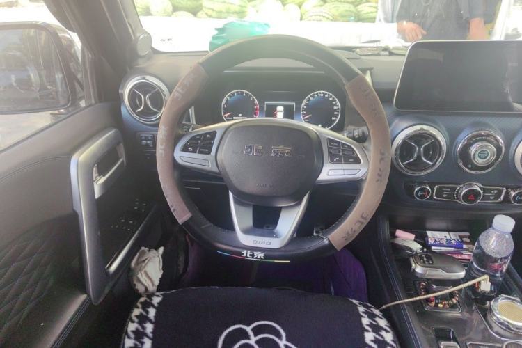 Used BAIC Off-Road BJ40 2020 2.0T Automatic Four-Wheel Drive Urban Hunter Edition Chivalrous Type Steering Wheel