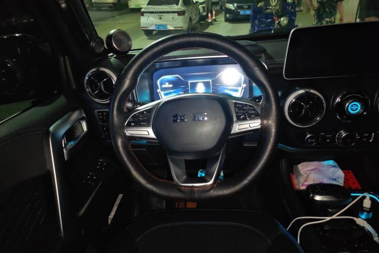Used BAIC Off-Road BJ40 2020 2.0T Automatic Four-Wheel Drive Urban Hunter Edition Chivalrous Type Steering Wheel