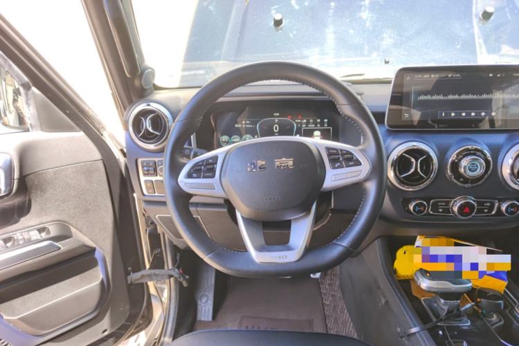 Used BAIC Off-Road BJ40 2020 2.0T Automatic Four-Wheel Drive Urban Hunter Edition Chivalrous Type Steering Wheel