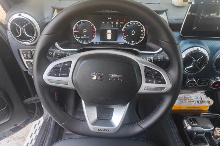 Used BAIC Off-Road BJ40 2020 2.0T Automatic Four-Wheel Drive Urban Hunter Edition Chivalrous Type Steering Wheel