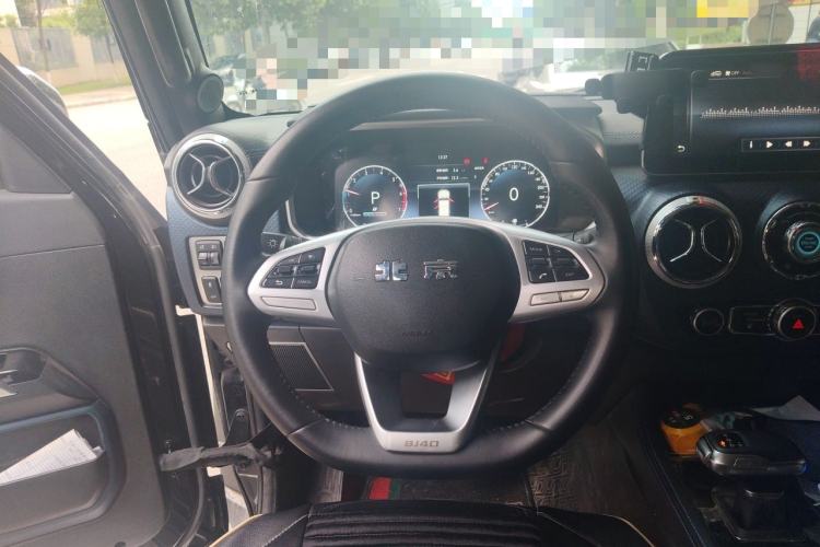 Used BAIC Off-Road BJ40 2020 2.0T Automatic Four-Wheel Drive Urban Hunter Edition Chivalrous Type Steering Wheel