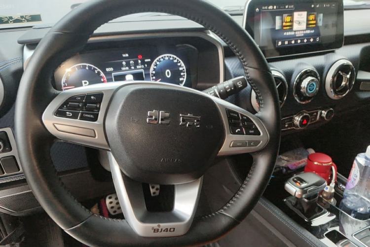 Used BAIC Off-Road BJ40 2020 2.0T Automatic Four-Wheel Drive Urban Hunter Edition Chivalrous Type Steering Wheel